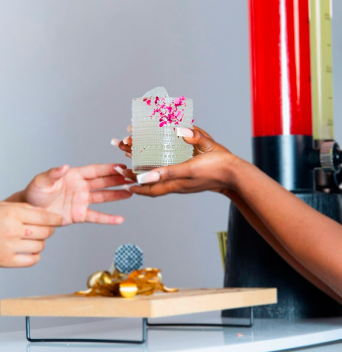 Drink handoff